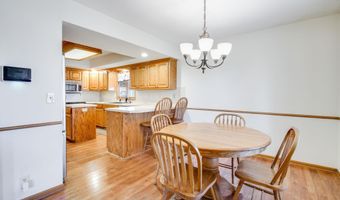 118 Chapel Dr, Andover, KS 67002