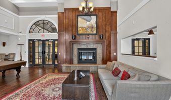 2465 ARMY NAVY Dr 1-202, Arlington, VA 22206