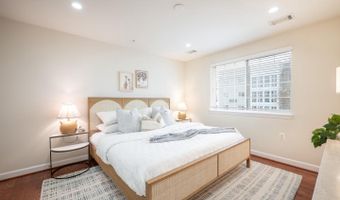 4113 S FOUR MILE RUN Dr #404, Arlington, VA 22204