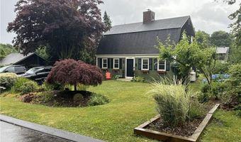 7 Boulevard E, Middletown, RI 02842