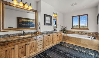 22887 Ghost Tree Ln, Bend, OR 97701