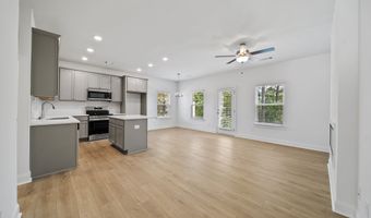 165 Mill Ctr 216, Athens, GA 30606