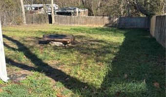 5304 Groovers Landing Rd SE, Acworth, GA 30101