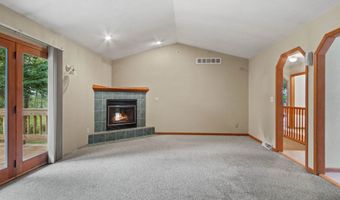 440 BEVERLY Dr, Amherst, WI 54406