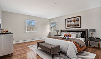 10 Tanglewood Dr, Danbury, CT 06811