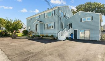 41 Perry Ave, Middletown, RI 02842