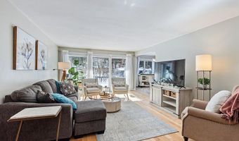 34 Parkwood Dr, Augusta, ME 04330