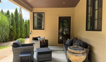 32 Red Maple Ct, Batesville, IN 47006