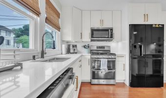 5110 N 19TH Rd N, Arlington, VA 22207