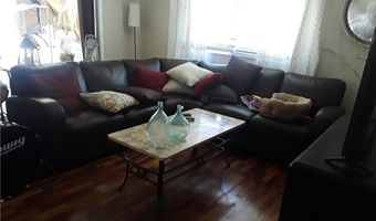 901 Laurel Cir, Barefoot Bay, FL 32976