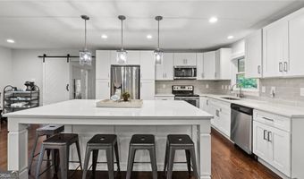 204 Cold Creek Dr, Alpharetta, GA 30009