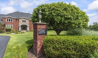 1 Stoneridge Dr, Albany, NY 12211