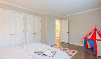10 South St 68, Danbury, CT 06810