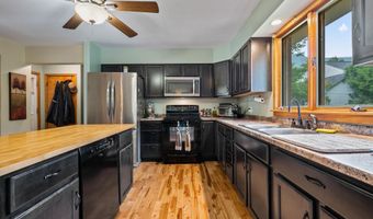 12 Coolidge St, Berlin, NH 03570
