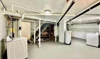 21 Upcrest Rd SF, Boston, MA 02135