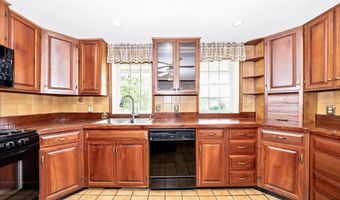 2301 MOUNT EPHRAIM Rd, Adamstown, MD 21710