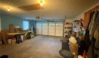 110 Habant Dr, Amherst, OH 44001