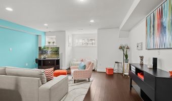 911 KENNEDY St NW #1, Washington, DC 20011