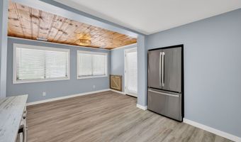 39 Spring Glen Rd, East Lyme, CT 06357