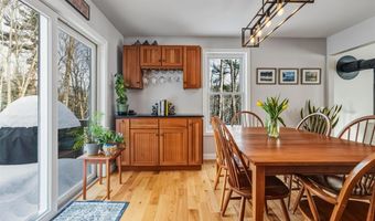 9 Mosher Dr, Brookline, NH 03033