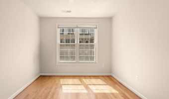 1321 N ADAMS Ct 201, Arlington, VA 22201