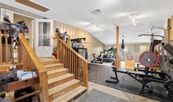 15811 Jedberg Ln, Ballwin, MO 63021