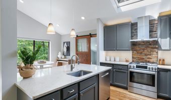 39368 LONGHILL Ln, Aldie, VA 20105