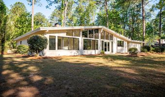 2302 Twin Lakes Dr, Bainbridge, GA 39819