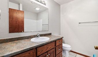 412 N 9th Ave, Brandon, SD 57005