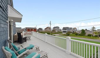 7 Conant Ave, Narragansett, RI 02882