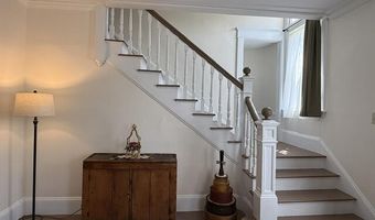 51 Broadway St, Baileyville, ME 04694