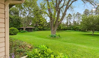 5531 LONG Ct, Appleton, WI 54914