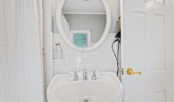 9 Victor St, Albany, NY 12206