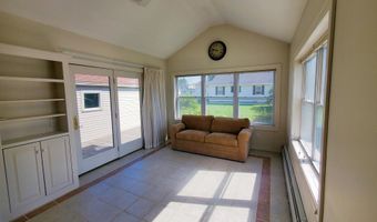 9 Wood St, Bangor, ME 04401