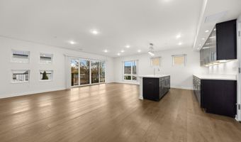 460 W Stadium Blvd, Ann Arbor, MI 48103