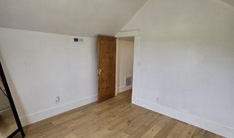3073 State Highway Ww, Aurora, MO 65605