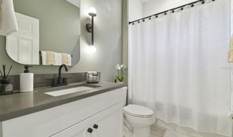 5424 SILVER SUN Dr, Apollo Beach, FL 33572