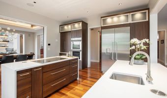 307 Windy Crest Dr, Ann Arbor, MI 48105