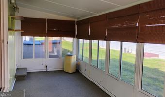 518 WEAVER Dr 518, Dover, DE 19901