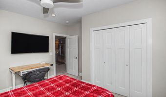 50181 Prairie Point Ct, Ames, IA 50014