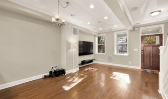 912 I St NE, Washington, DC 20002