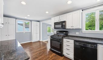 6 Valerie Ave, Billerica, MA 01821
