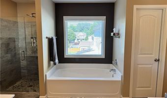 435 Wakefield Bluff Ct, Alpharetta, GA 30004