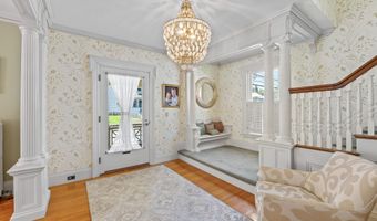 23 Chapel St, Augusta, ME 04330