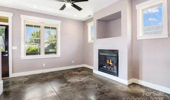 26 Mount Clare Ave, Asheville, NC 28801