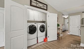 105 Oak Ridge Dr, Archdale, NC 27263