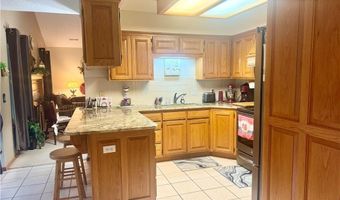 8 Merritt Dr, Bella Vista, AR 72714