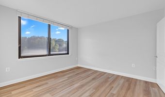 2451 MIDTOWN Ave 714, Alexandria, VA 22303