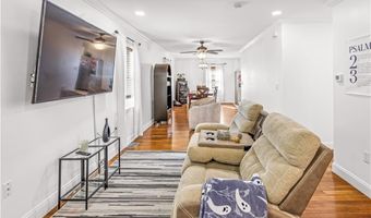 14 S Fairview St, Johnston, RI 02919