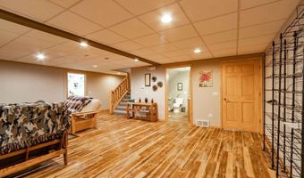 1647 Cottonville Ave, Arkdale, WI 54613
